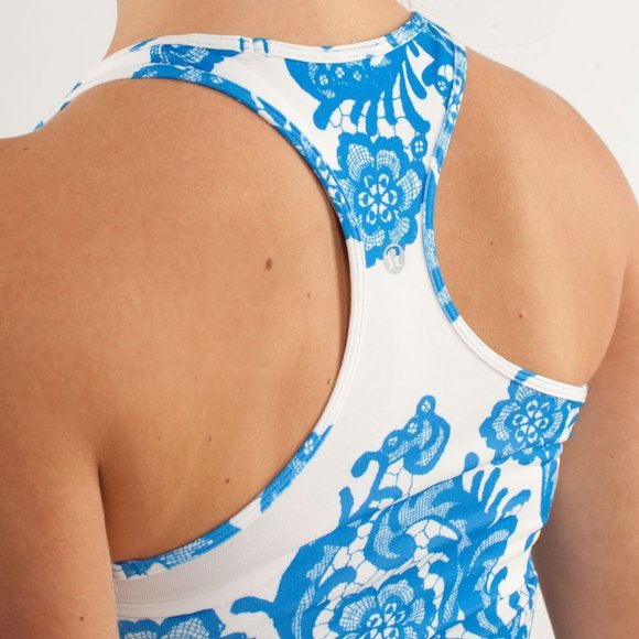 Lululemon Cool Racerback Laceoflage Polar Cream Beaming Blue sz 4 EUC - Picture 9 of 12